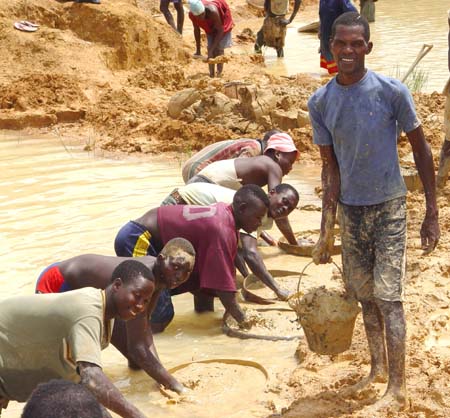Diamond miners Sierra Leone